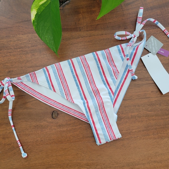 Roxy Other - 🔥NWT Roxy bikini bottoms!!!
